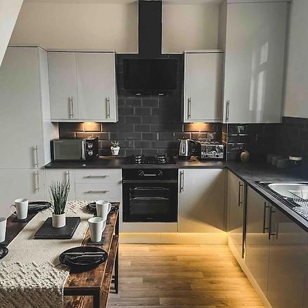 Comfortable Home In Bolton Farnworth Exteriér fotografie