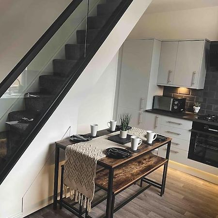 Comfortable Home In Bolton Farnworth Exteriér fotografie