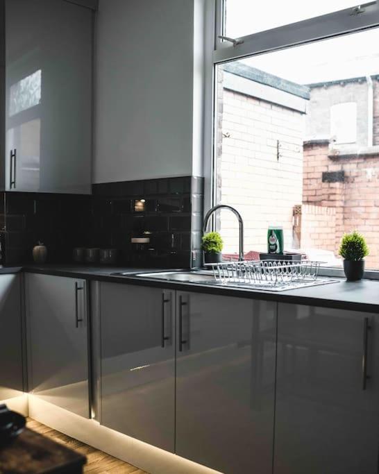 Comfortable Home In Bolton Farnworth Exteriér fotografie
