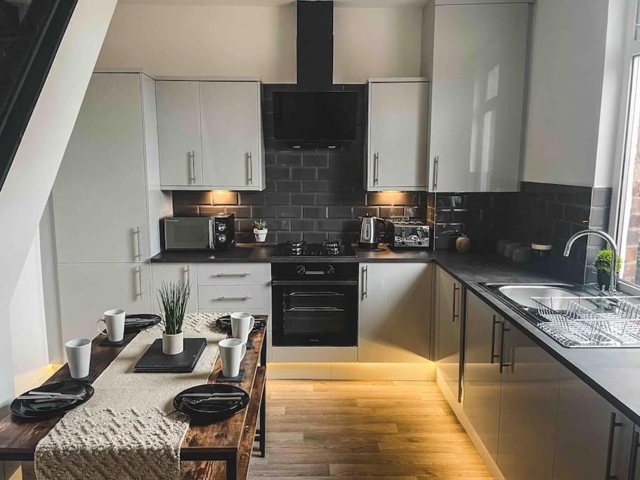 Comfortable Home In Bolton Farnworth Exteriér fotografie