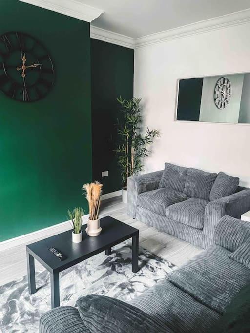 Comfortable Home In Bolton Farnworth Exteriér fotografie